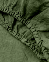 Linen fitted sheet in Green