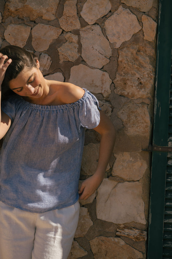 Spring - Linen Top in Light Blue Chambray