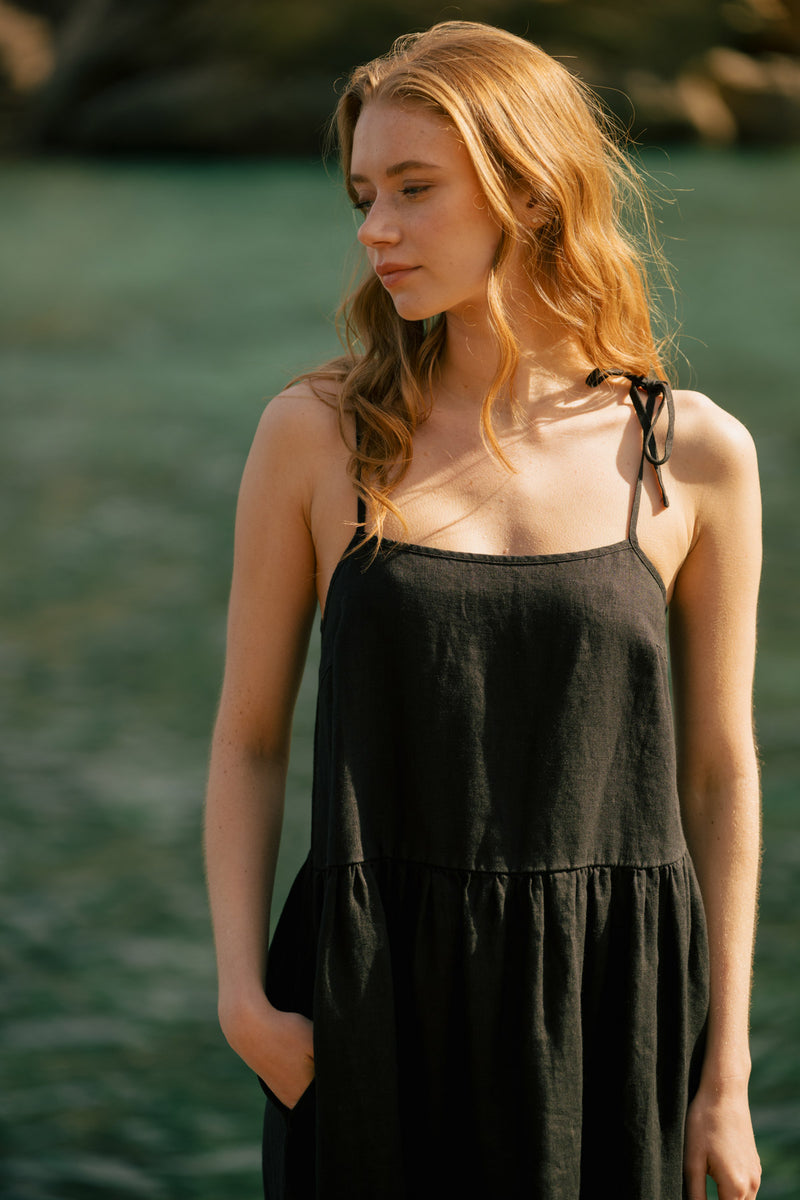 Patricia - Linen Dress in Black