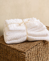 Waffle towel in White