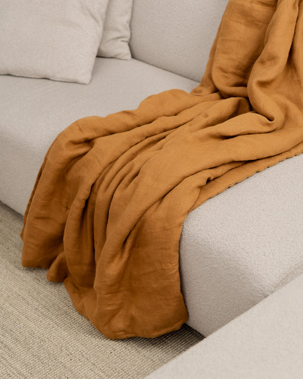 Quilted linen blanket in Cinnamon
