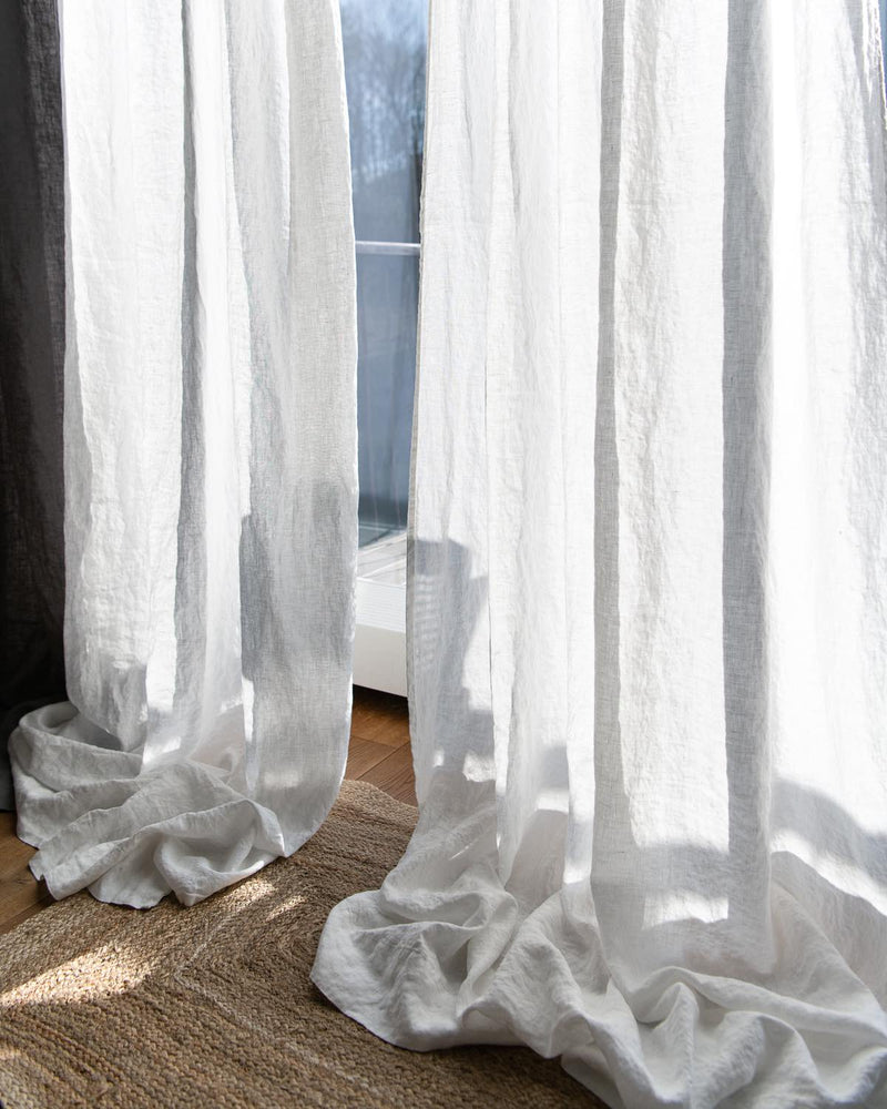 Mid-weight Curtains in white, Rod Pocket