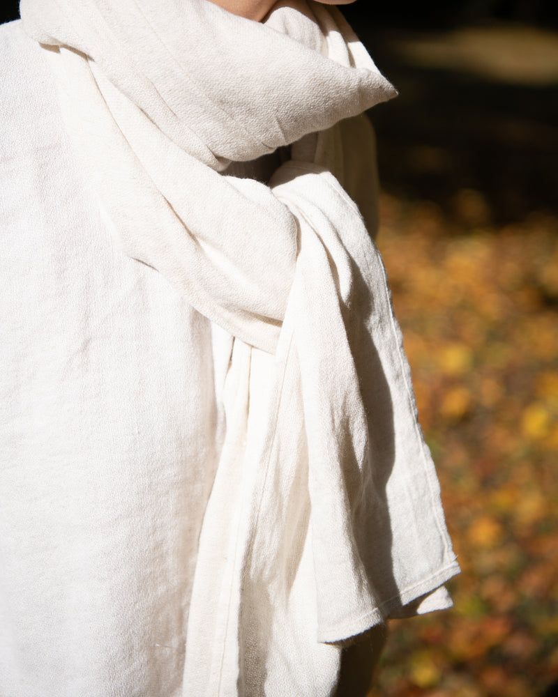 Linen blend scarf in beige